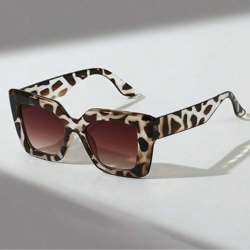 Cheetah Cat Eye Sunglasses